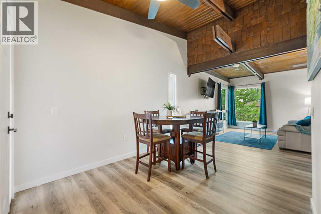 615 Sabrina Road Sw, Calgary, Alberta  T2W 1Y7 - Photo 5 - A2256368