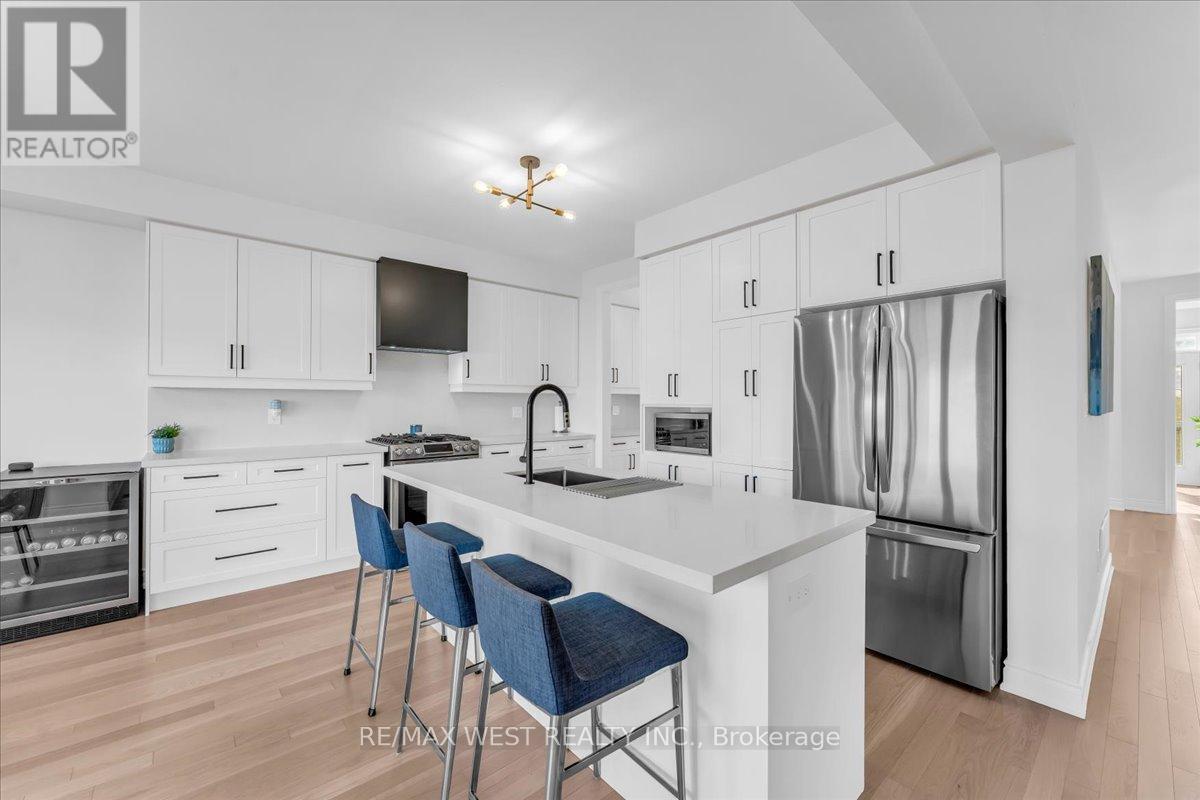 16 Janes Crescent, New Tecumseth, Ontario  L9R 0T2 - Photo 14 - N12483775