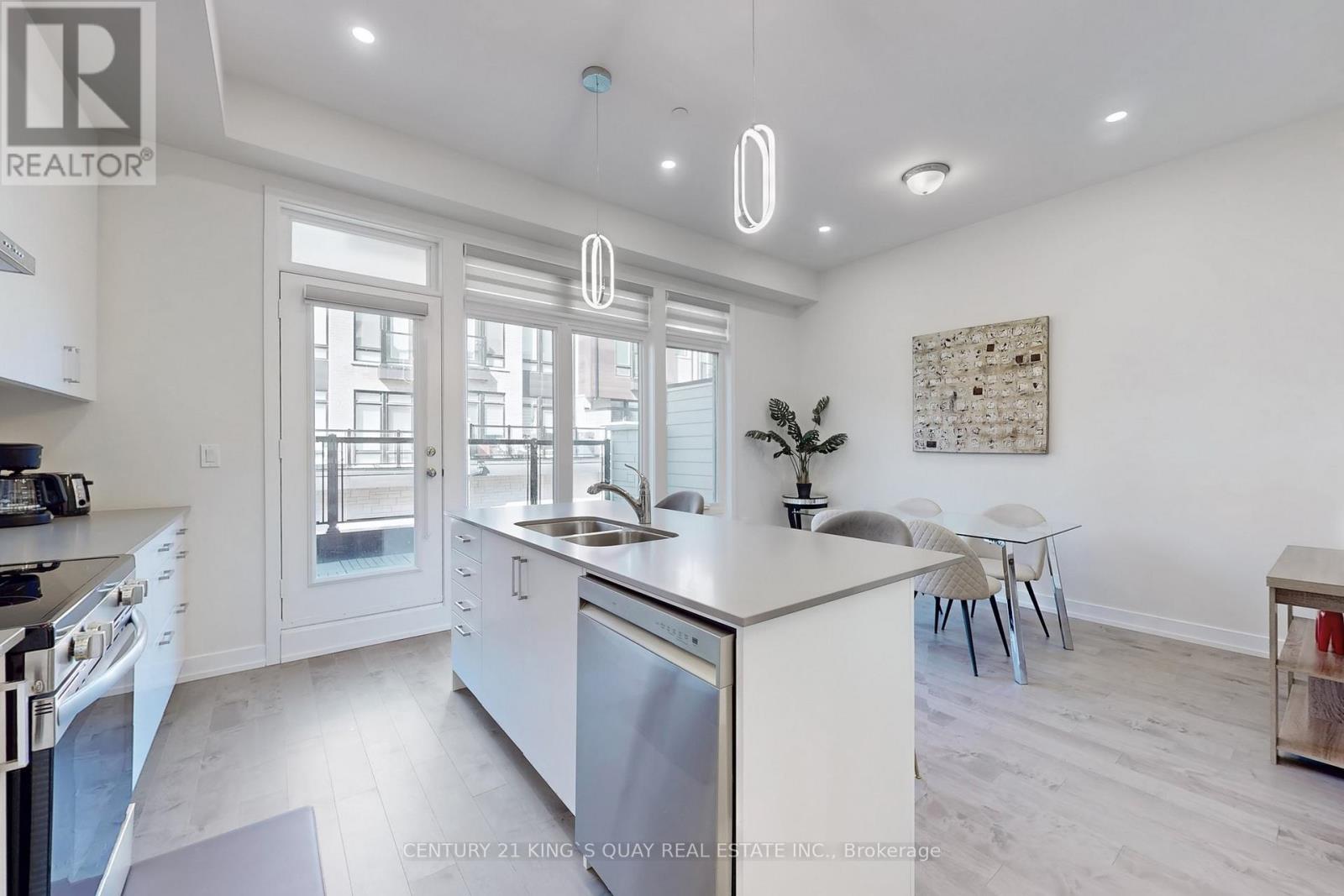 16 Credit Lane, Richmond Hill, Ontario  L4E 1G9 - Photo 12 - N12483792