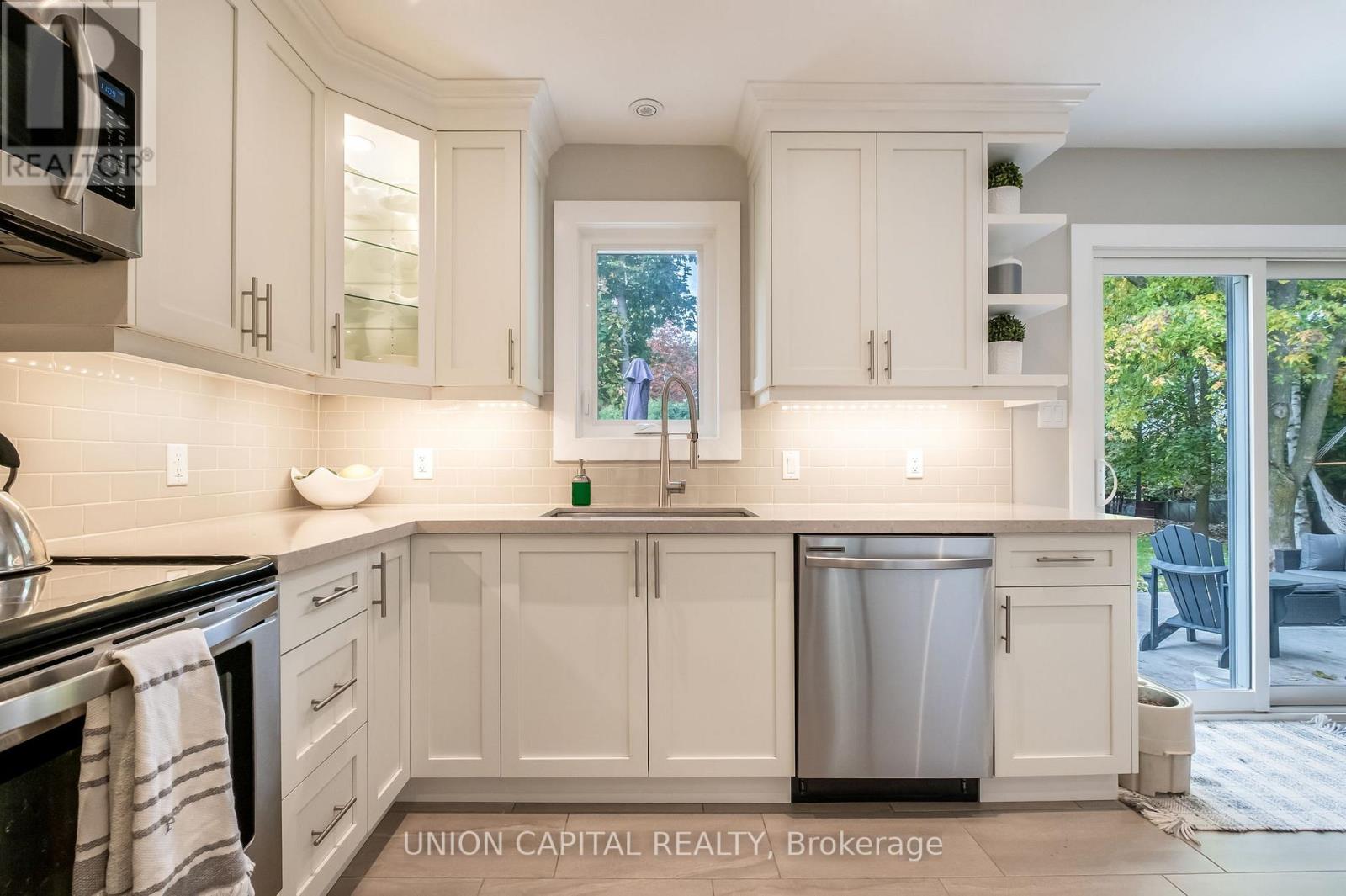 26 Pegg's Crescent, East Gwillimbury, Ontario  L9N 1B3 - Photo 12 - N12483810