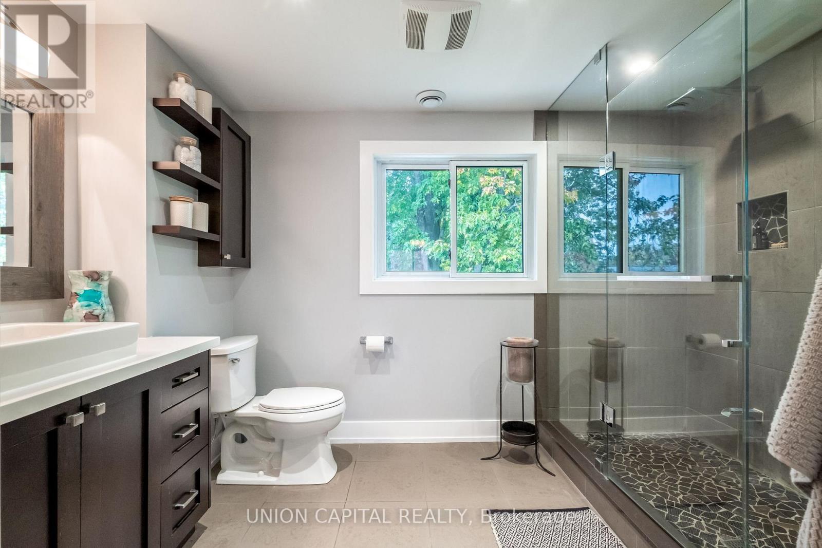 26 Pegg's Crescent, East Gwillimbury, Ontario  L9N 1B3 - Photo 25 - N12483810