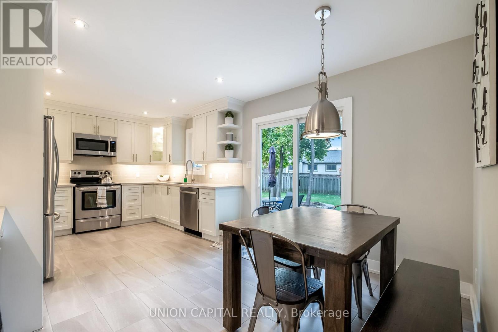 26 Pegg's Crescent, East Gwillimbury, Ontario  L9N 1B3 - Photo 9 - N12483810