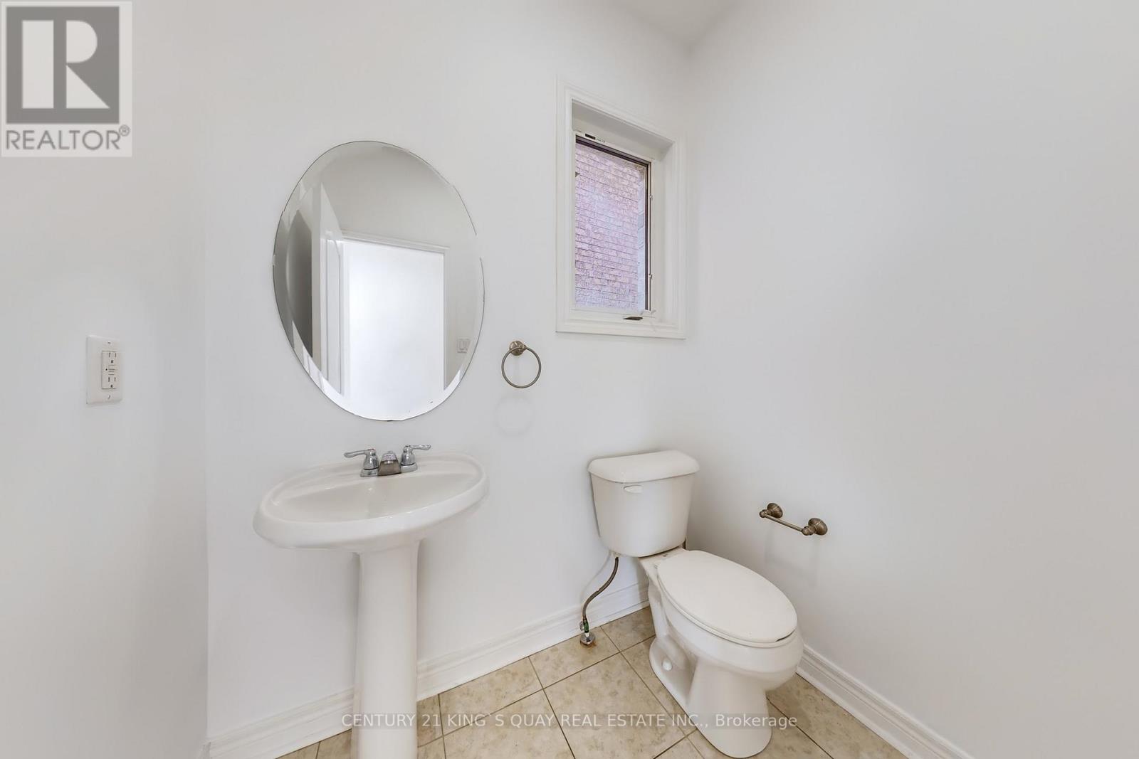 220 Karl Rose Trail, Newmarket, Ontario  L3X 3J3 - Photo 17 - N12483877