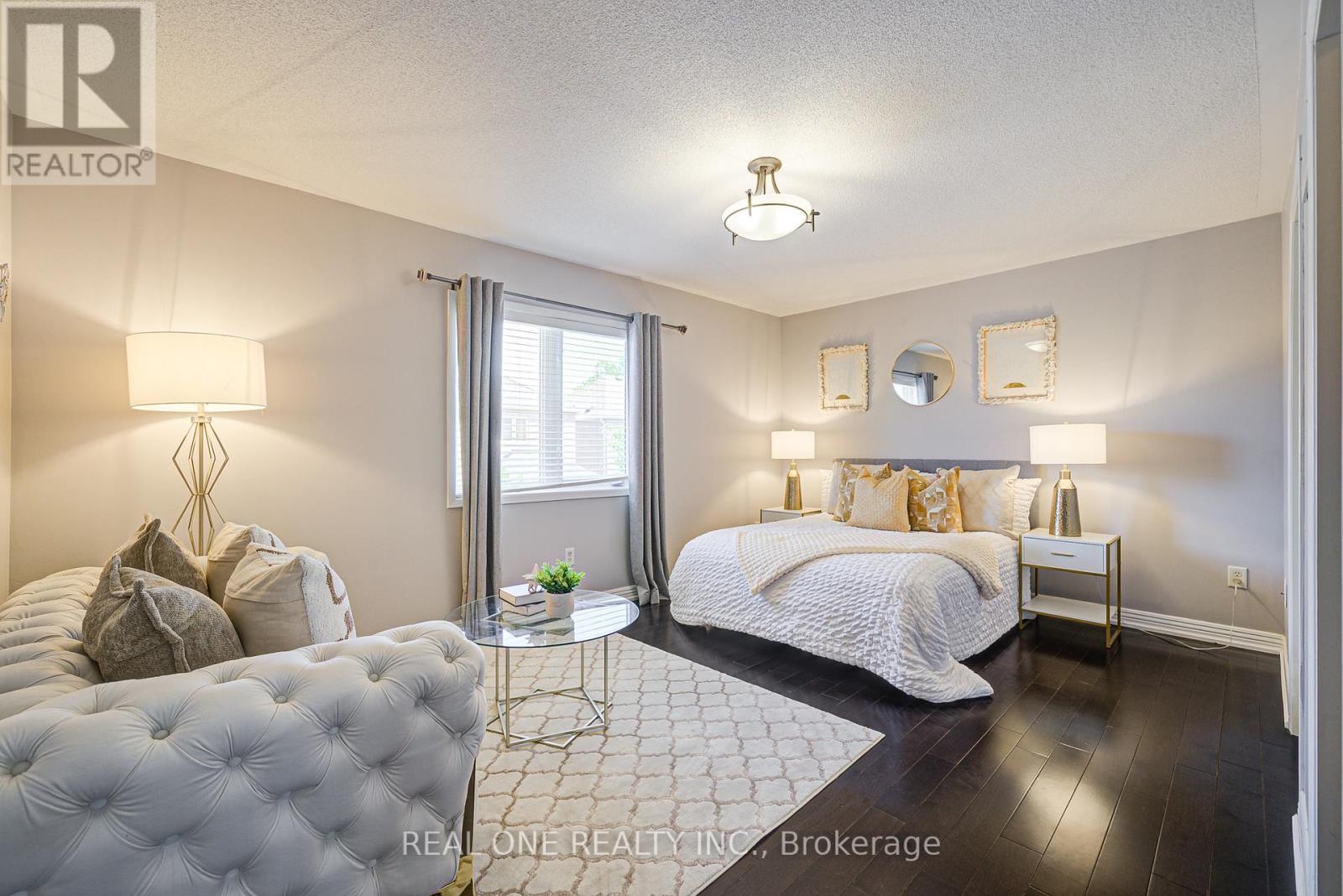 35 Ridgecrest Road, Markham, Ontario  L6C 2V2 - Photo 16 - N12483886