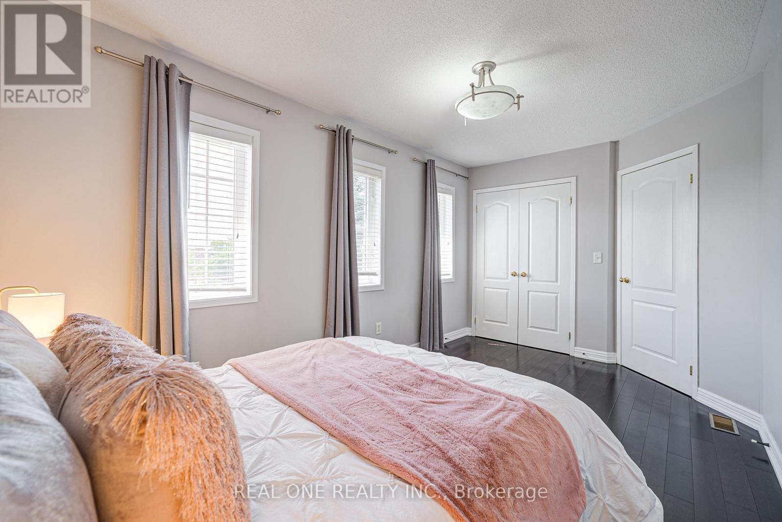 35 Ridgecrest Road, Markham, Ontario  L6C 2V2 - Photo 22 - N12483886