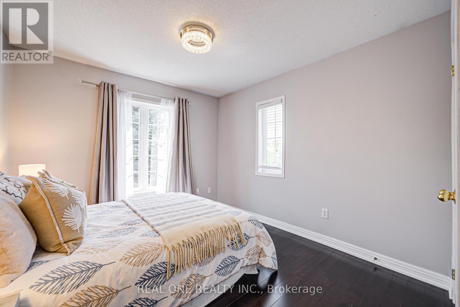 35 Ridgecrest Road, Markham, Ontario  L6C 2V2 - Photo 23 - N12483886