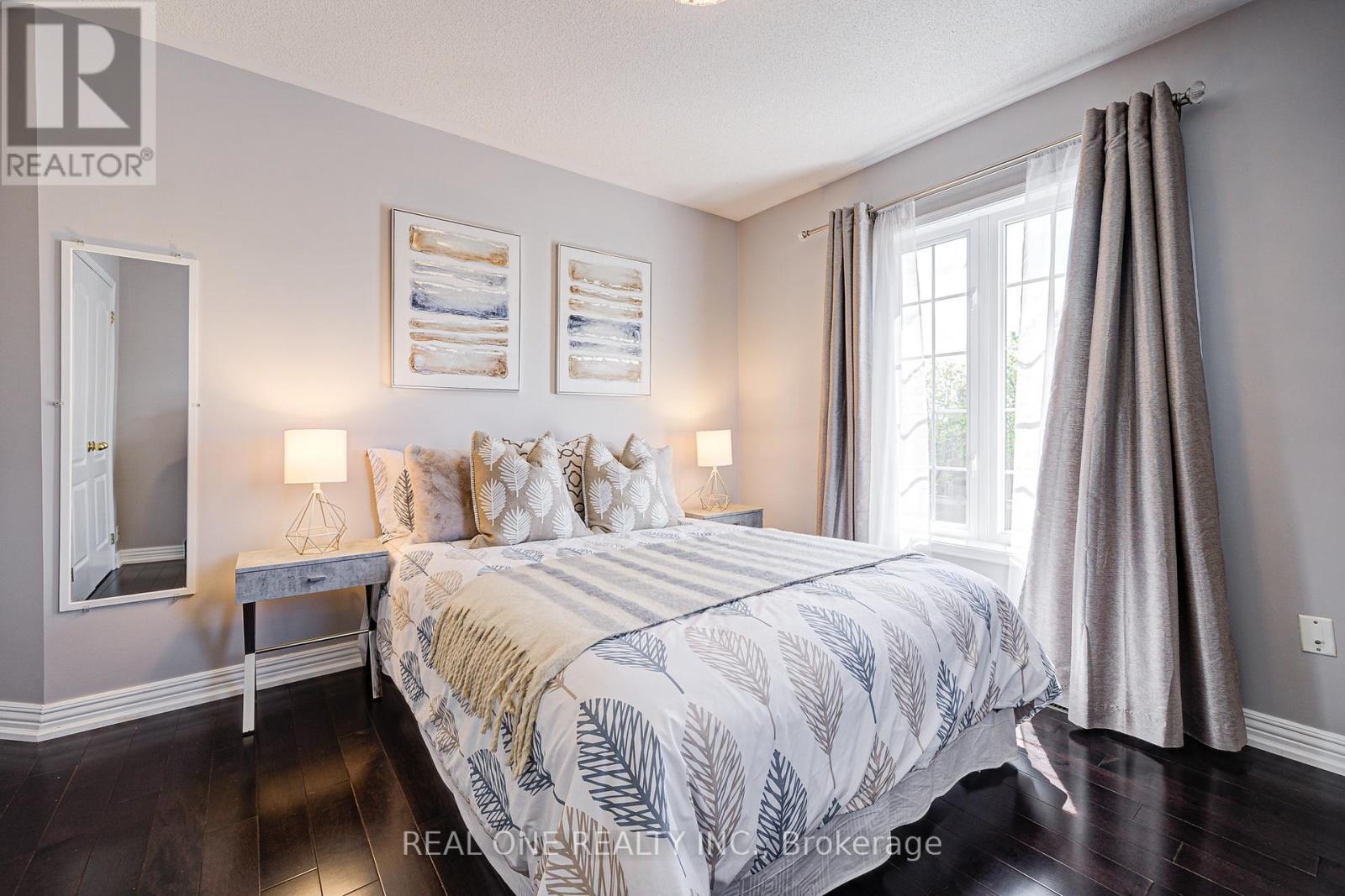 35 Ridgecrest Road, Markham, Ontario  L6C 2V2 - Photo 24 - N12483886