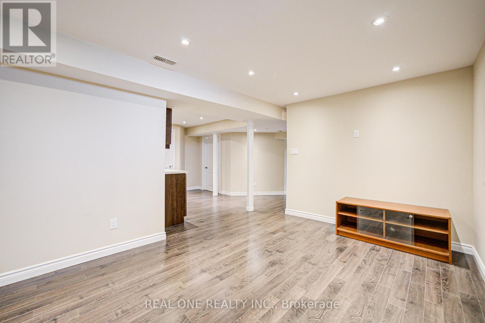 35 Ridgecrest Road, Markham, Ontario  L6C 2V2 - Photo 30 - N12483886