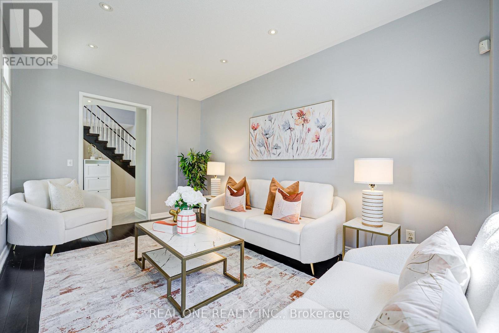 35 Ridgecrest Road, Markham, Ontario  L6C 2V2 - Photo 5 - N12483886