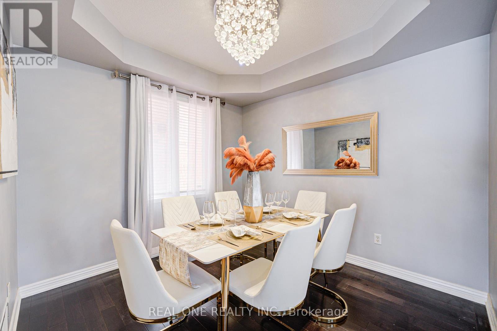 35 Ridgecrest Road, Markham, Ontario  L6C 2V2 - Photo 7 - N12483886