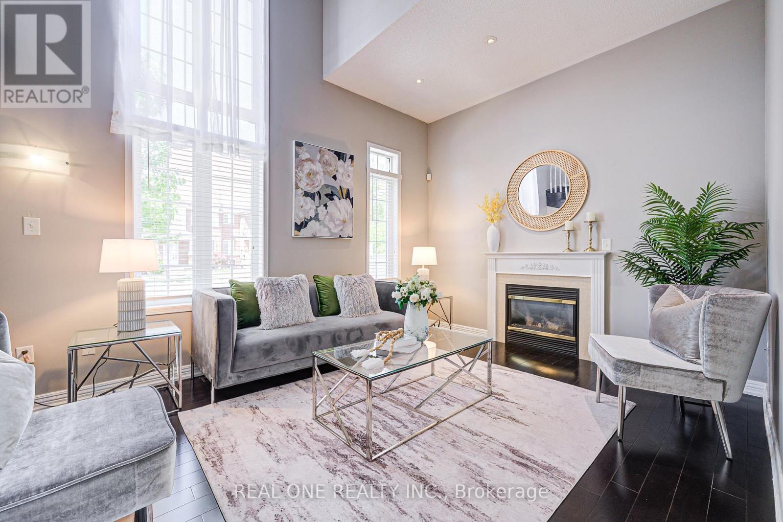 35 Ridgecrest Road, Markham, Ontario  L6C 2V2 - Photo 9 - N12483886