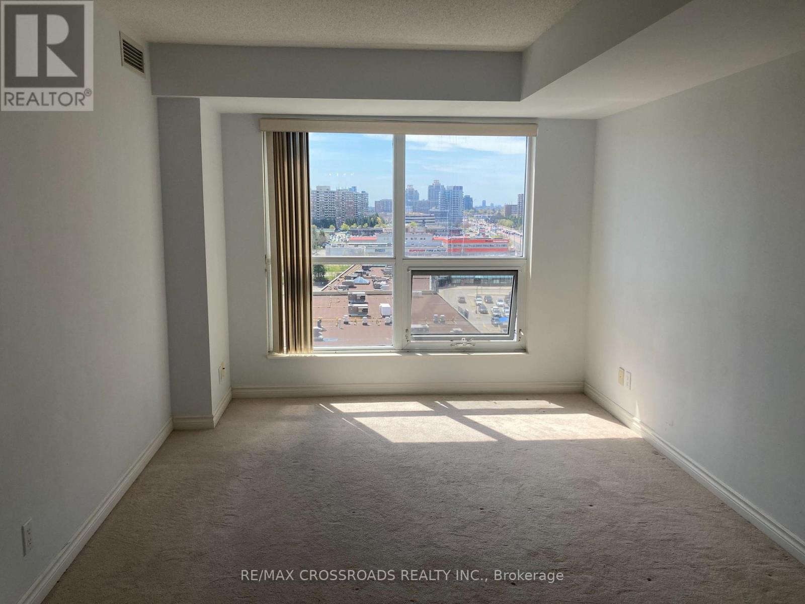 910 - 18 Harding Boulevard, Richmond Hill, Ontario  L4C 0T3 - Photo 6 - N12483900