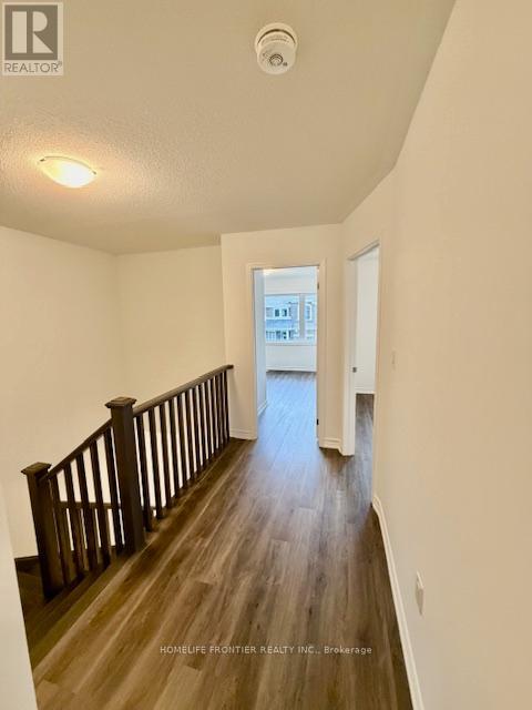 9 Vinewood Crescent, Barrie, Ontario  L9J 0B7 - Photo 23 - S12483802