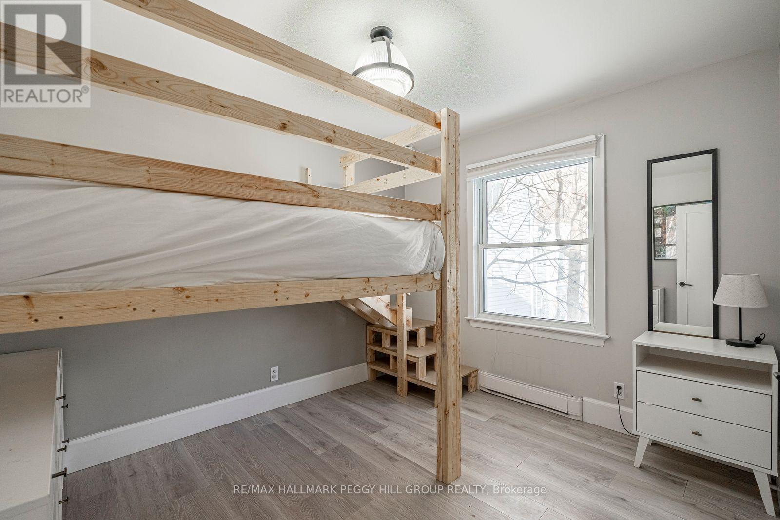 Main - 54 Sophia Street E, Barrie (City Centre), Ontario  L4M 1Y4 - Photo 9 - S12483827