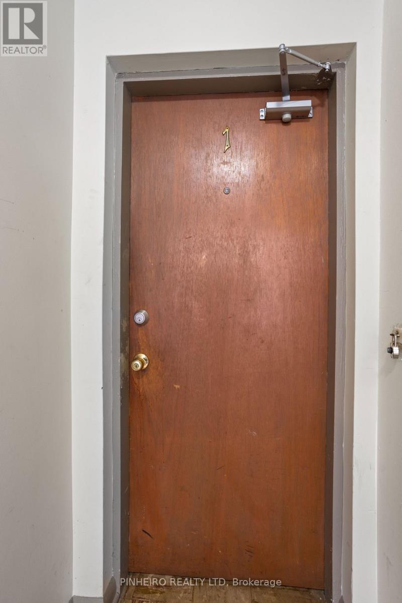 1803 Park Avenue, London East, Ontario  N5W 2J6 - Photo 4 - X12483948