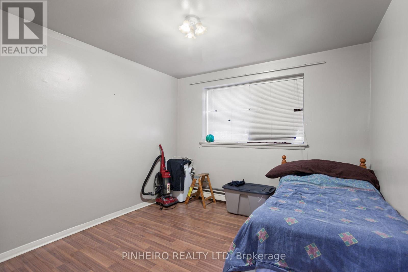 1803 Park Avenue, London East, Ontario  N5W 2J6 - Photo 9 - X12483948