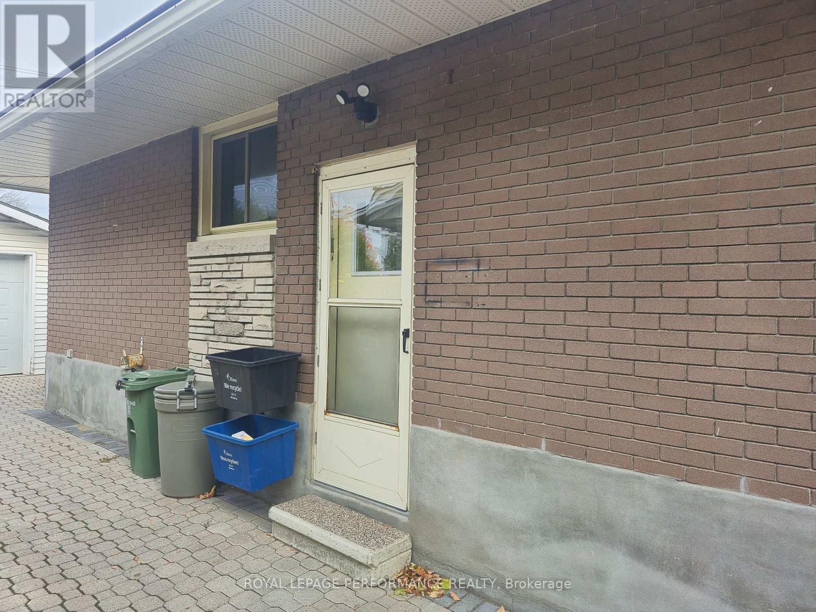 2529 Roman Avenue, Ottawa, Ontario  K2B 7X8 - Photo 21 - X12483920