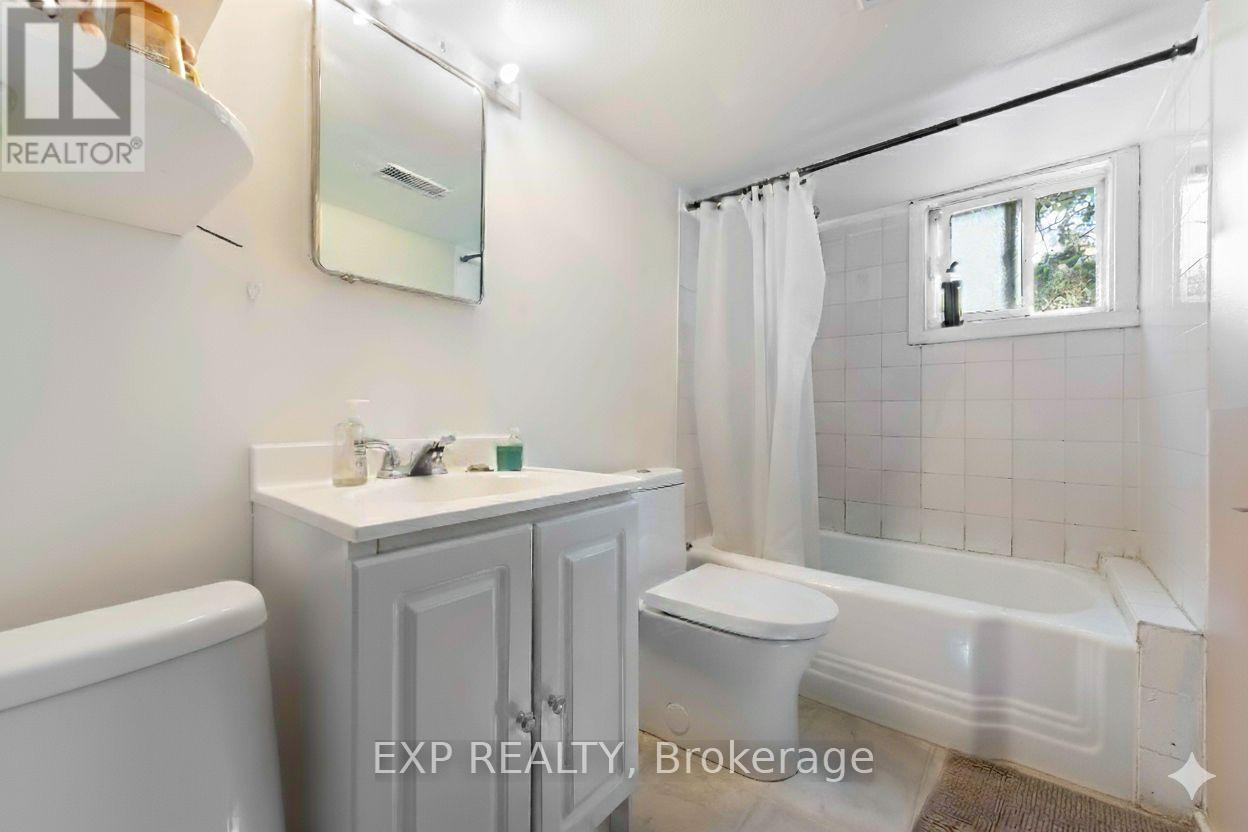 506 Vernon Avenue N, Ottawa, Ontario  K1K 1A6 - Photo 11 - X12483938