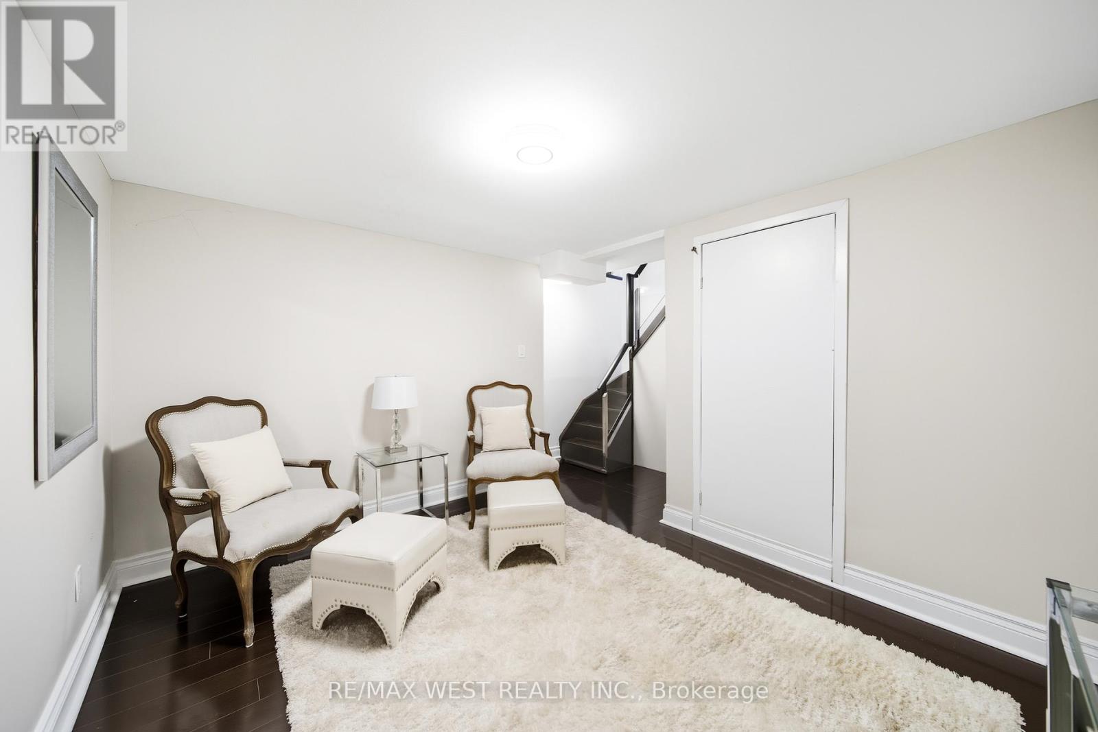 192 Pacific Avenue, Toronto, Ontario M6P 2P5 - Photo 25 - W12452583