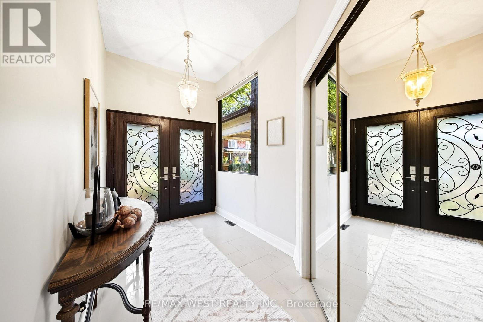 Property at 192 PACIFIC AVENUE image 2