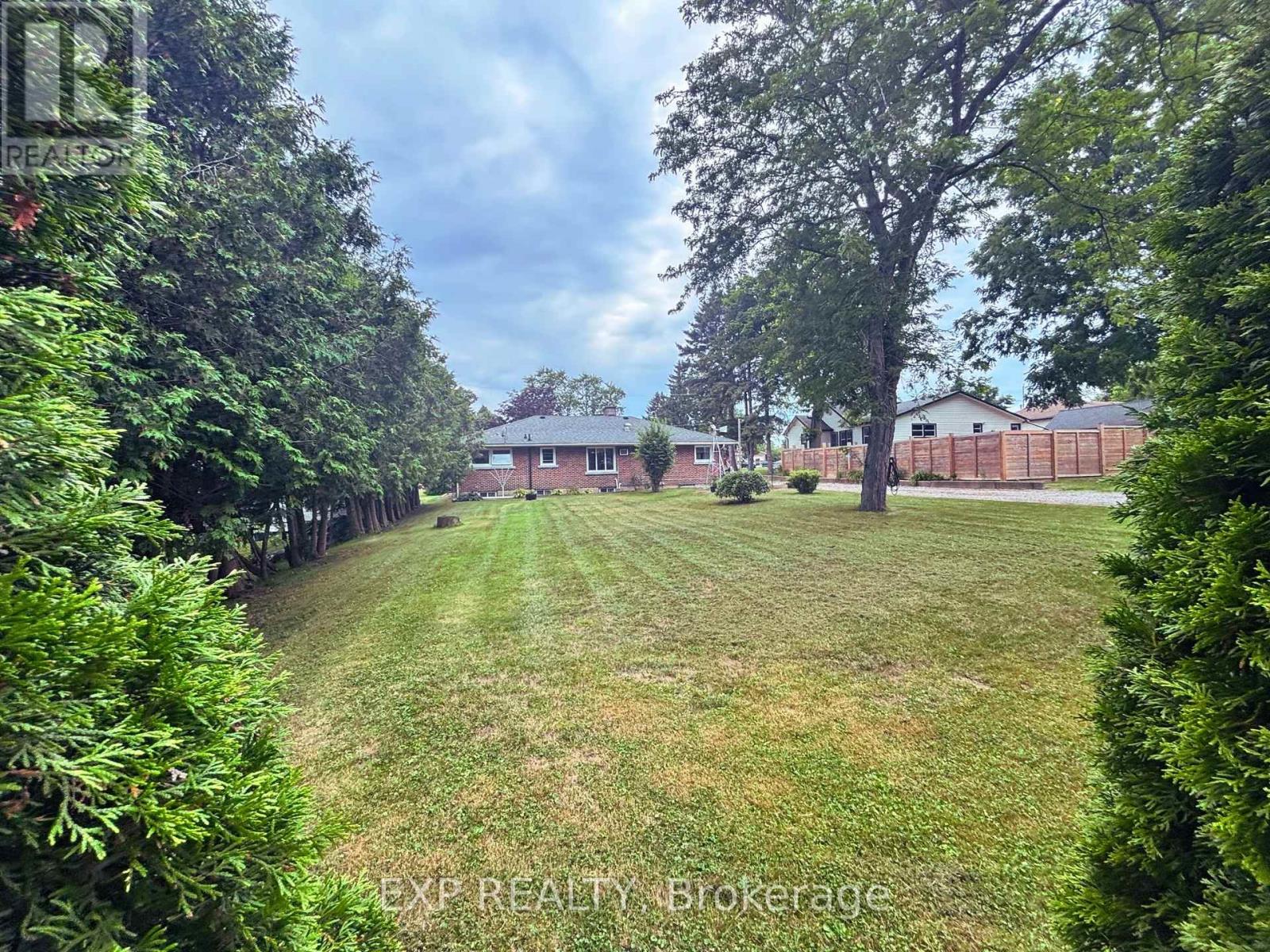 517 Norfolk Street S, Norfolk, Ontario  N3Y 2X6 - Photo 4 - X12318257