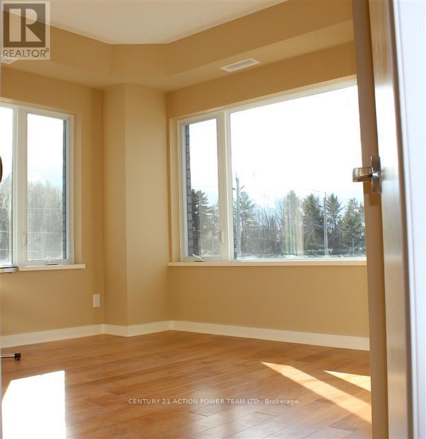 507 - 310 Centrum Boulevard, Ottawa, Ontario  K1E 0A3 - Photo 6 - X12481418