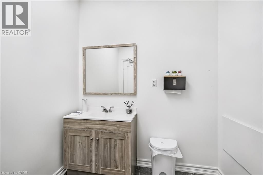 1040 Garner Road W Unit# 207, Ancaster, Ontario  L9G 3K9 - Photo 15 - 40743047