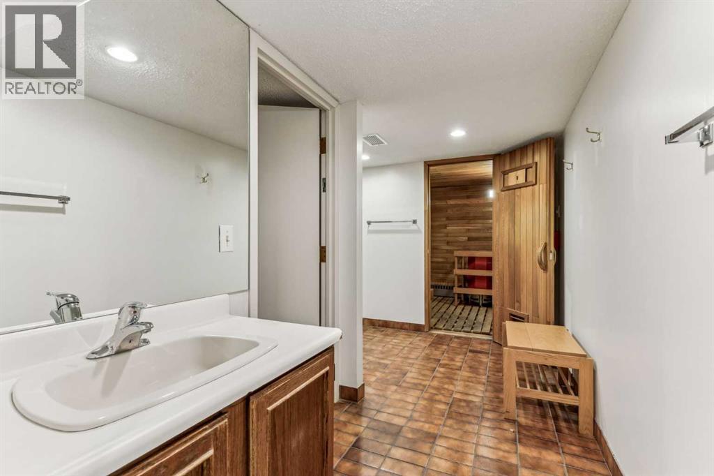 351, 7030 Coach Hill Road, Calgary, Alberta  T3H 1E4 - Photo 25 - A2205893