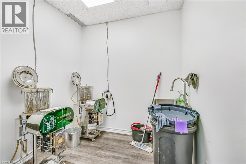 1040 Garner Road W Unit# 207, Ancaster, Ontario  L9G 3K9 - Photo 16 - 40743047