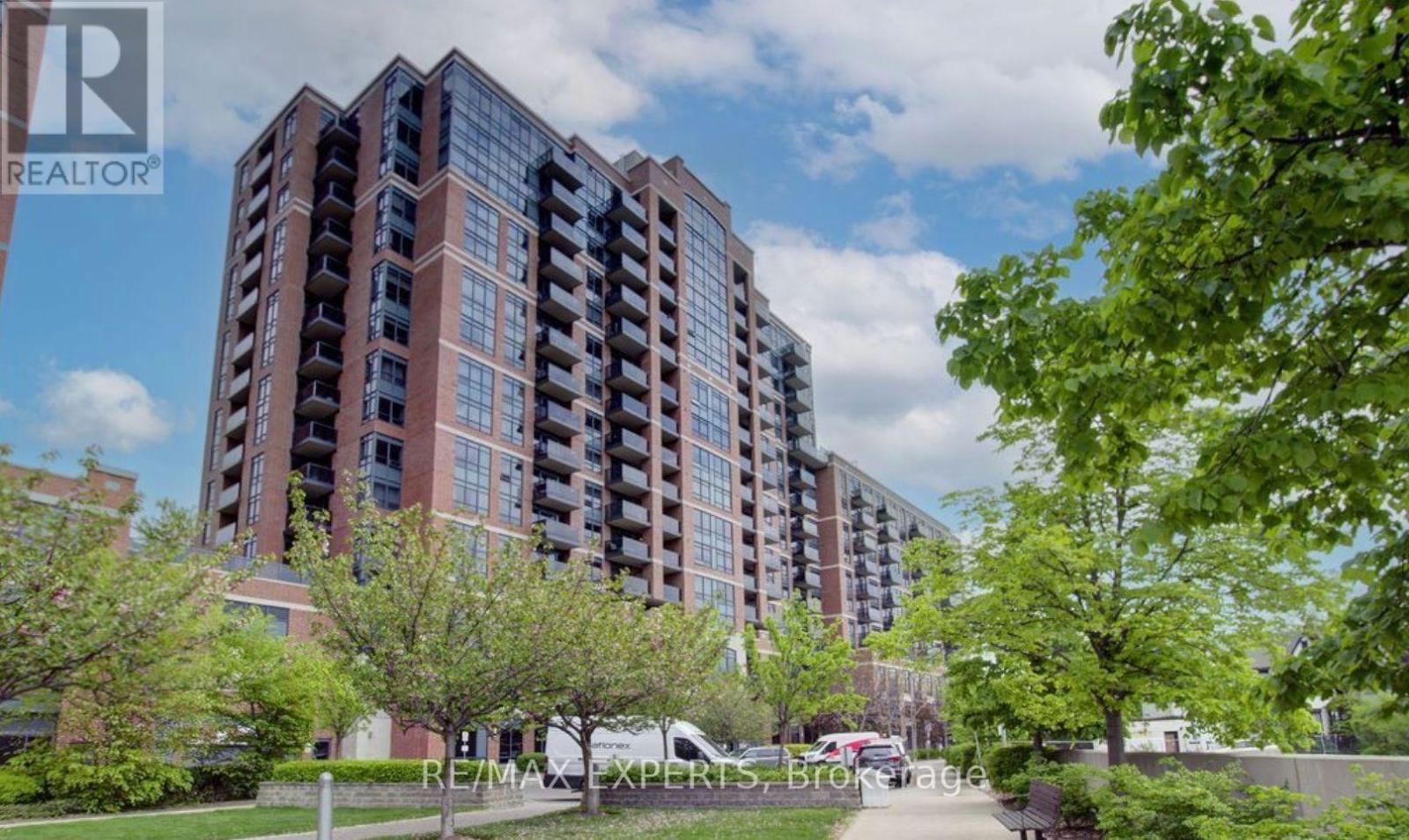 810 - 61 Heintzman Street, Toronto, Ontario  M6P 5A2 - Photo 1 - W12483770