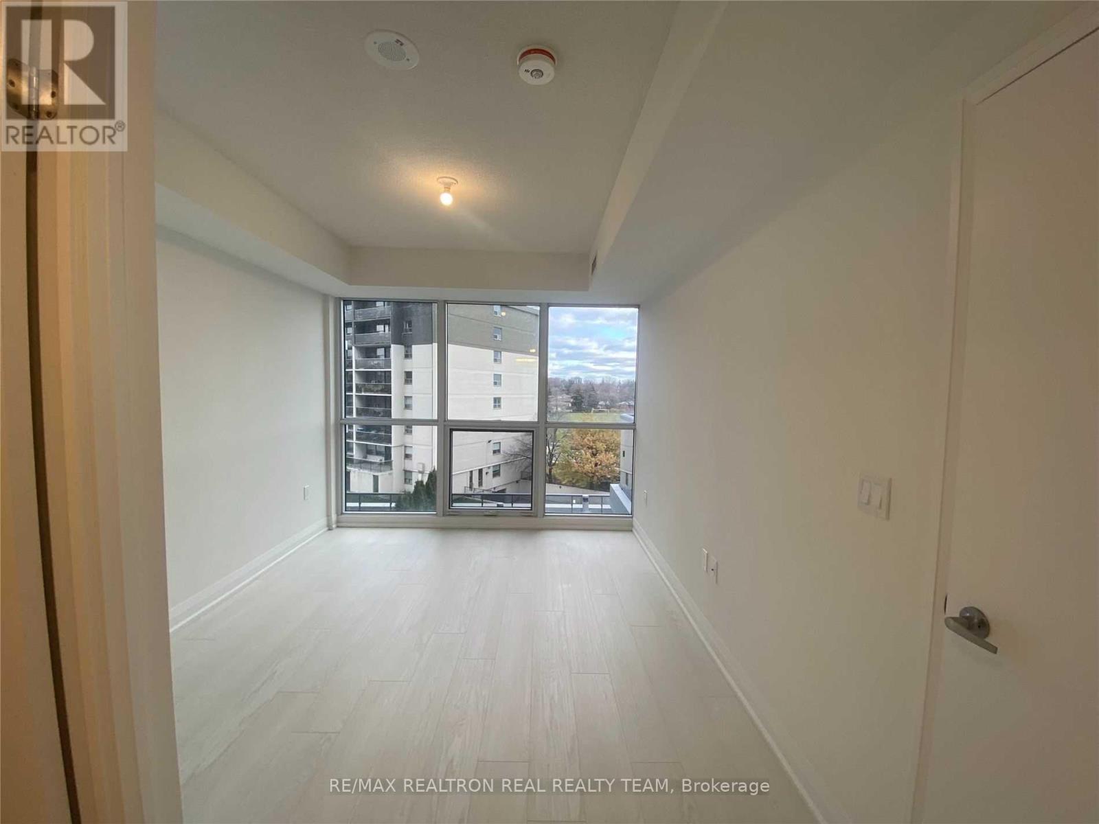 413 - 10 Gibbs Road, Toronto, Ontario  M9B 0E3 - Photo 10 - W12483784