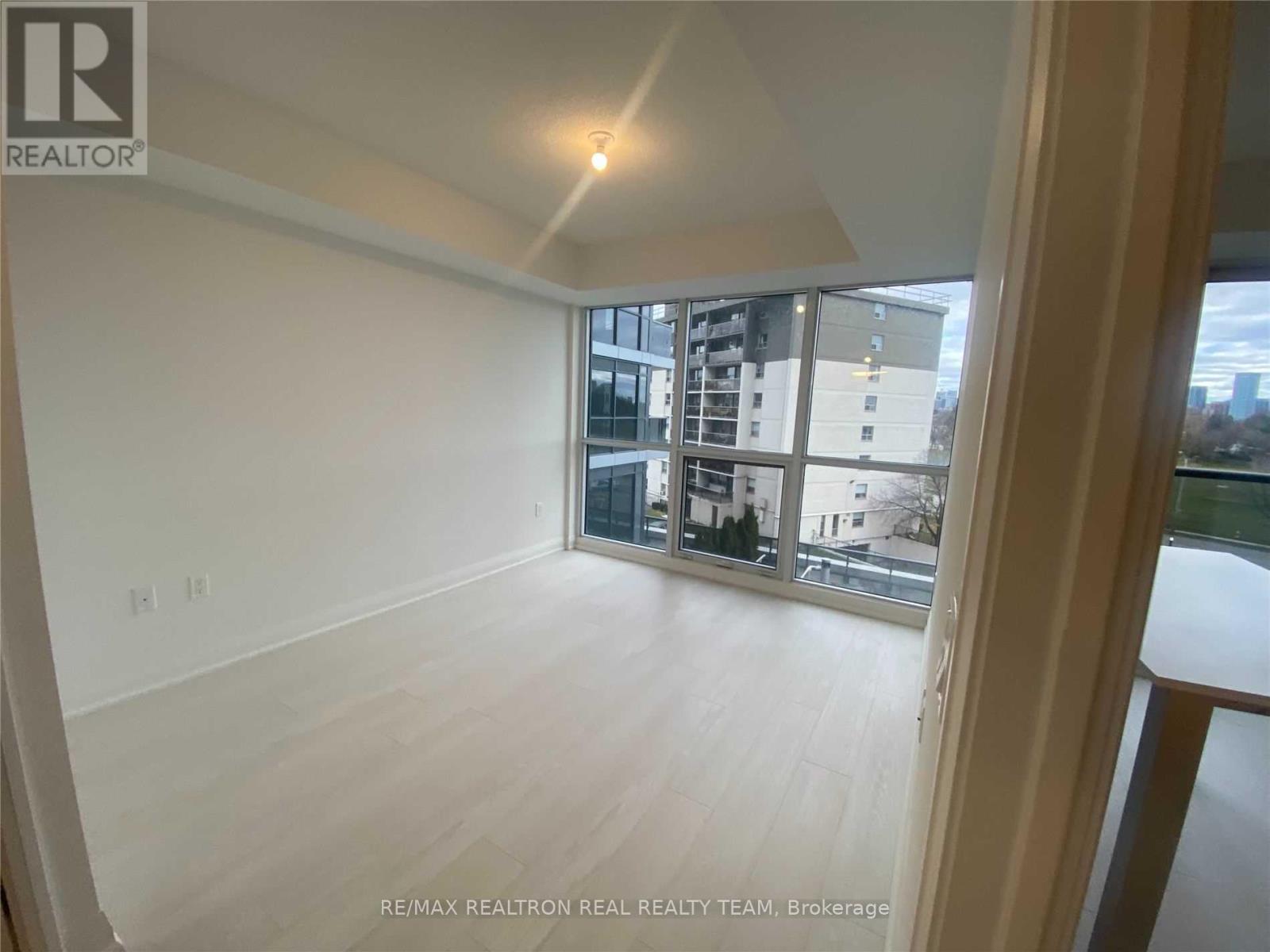 413 - 10 Gibbs Road, Toronto, Ontario  M9B 0E3 - Photo 11 - W12483784