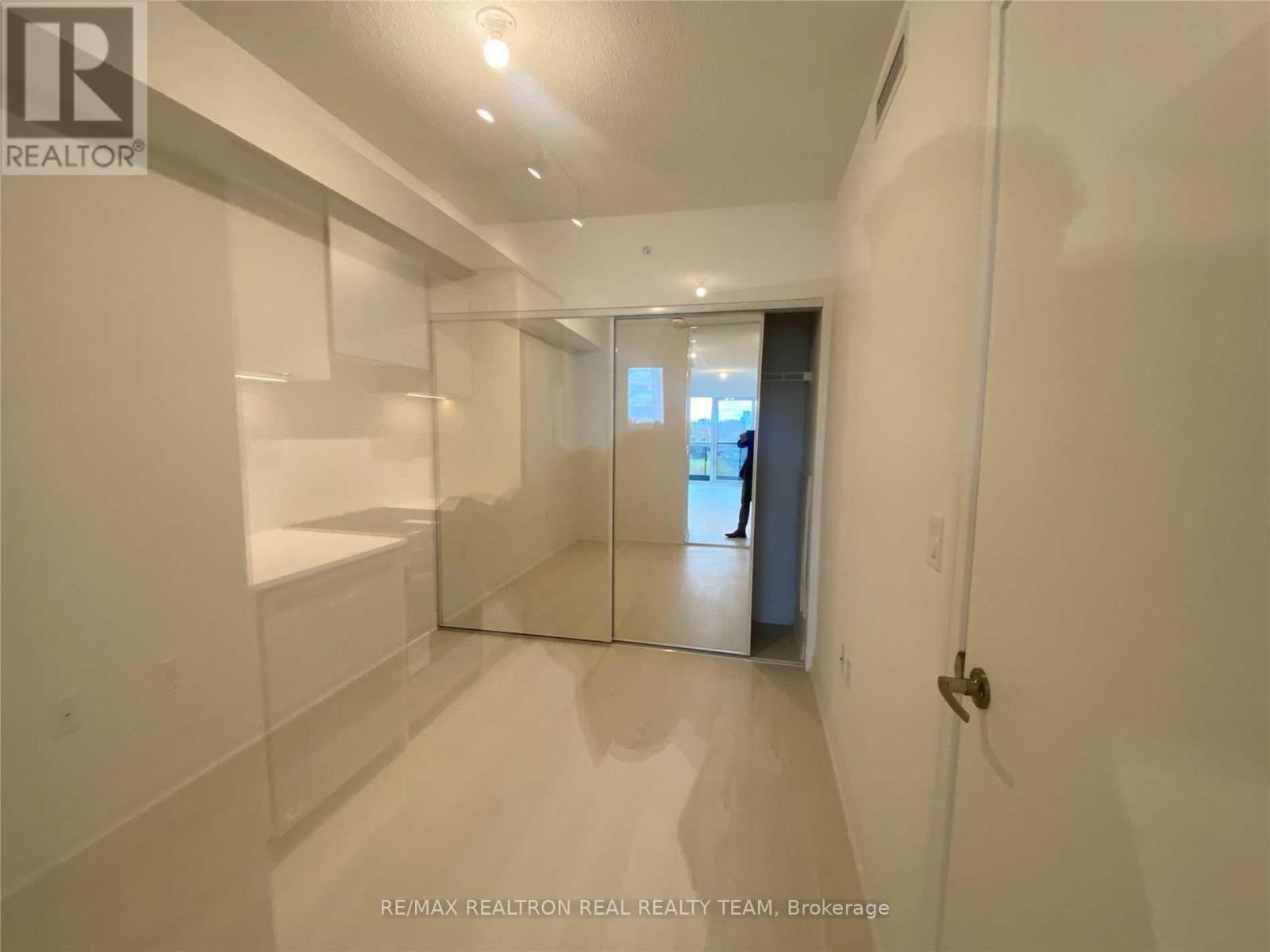 413 - 10 Gibbs Road, Toronto, Ontario  M9B 0E3 - Photo 15 - W12483784
