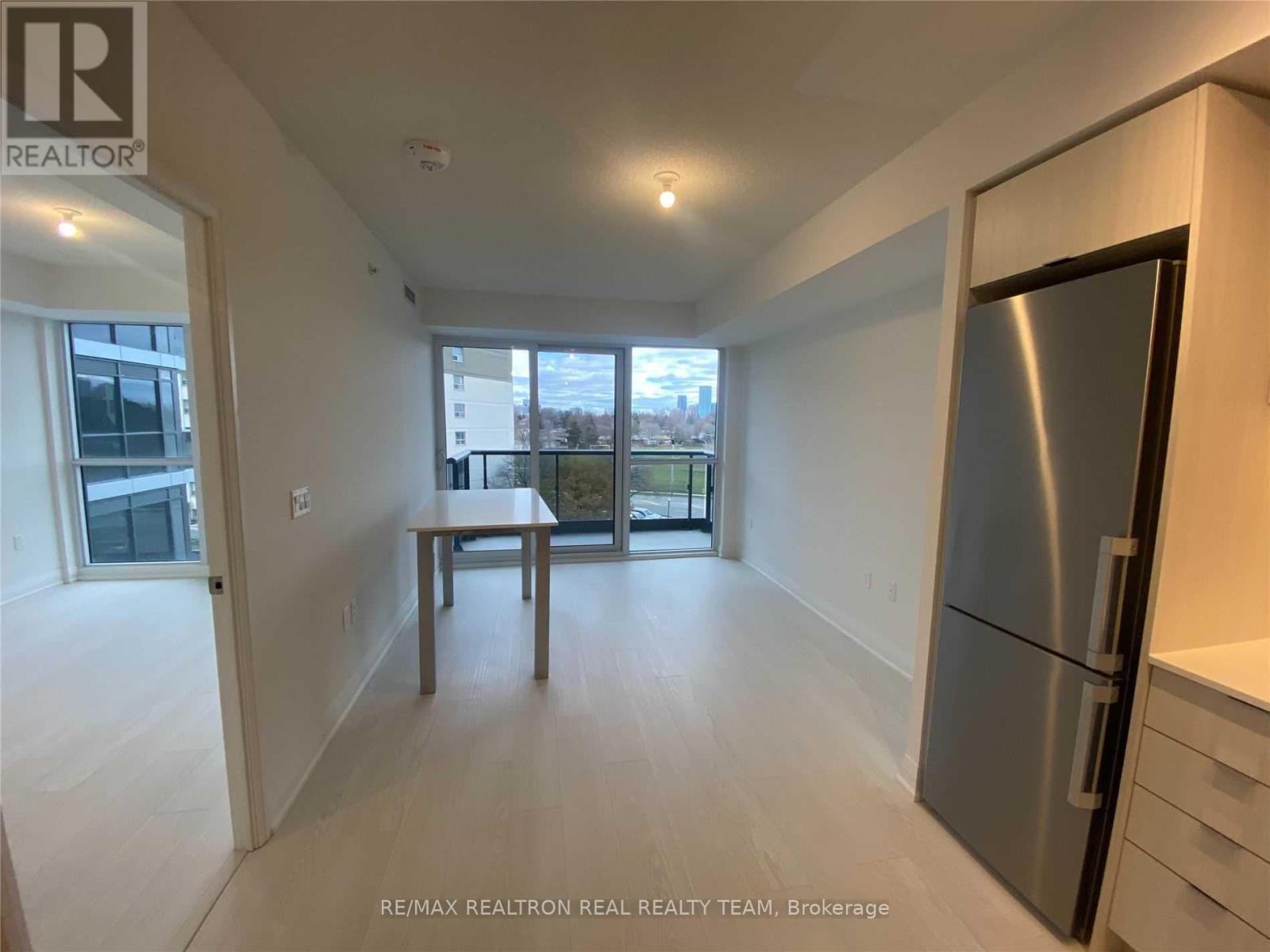 413 - 10 Gibbs Road, Toronto, Ontario  M9B 0E3 - Photo 7 - W12483784