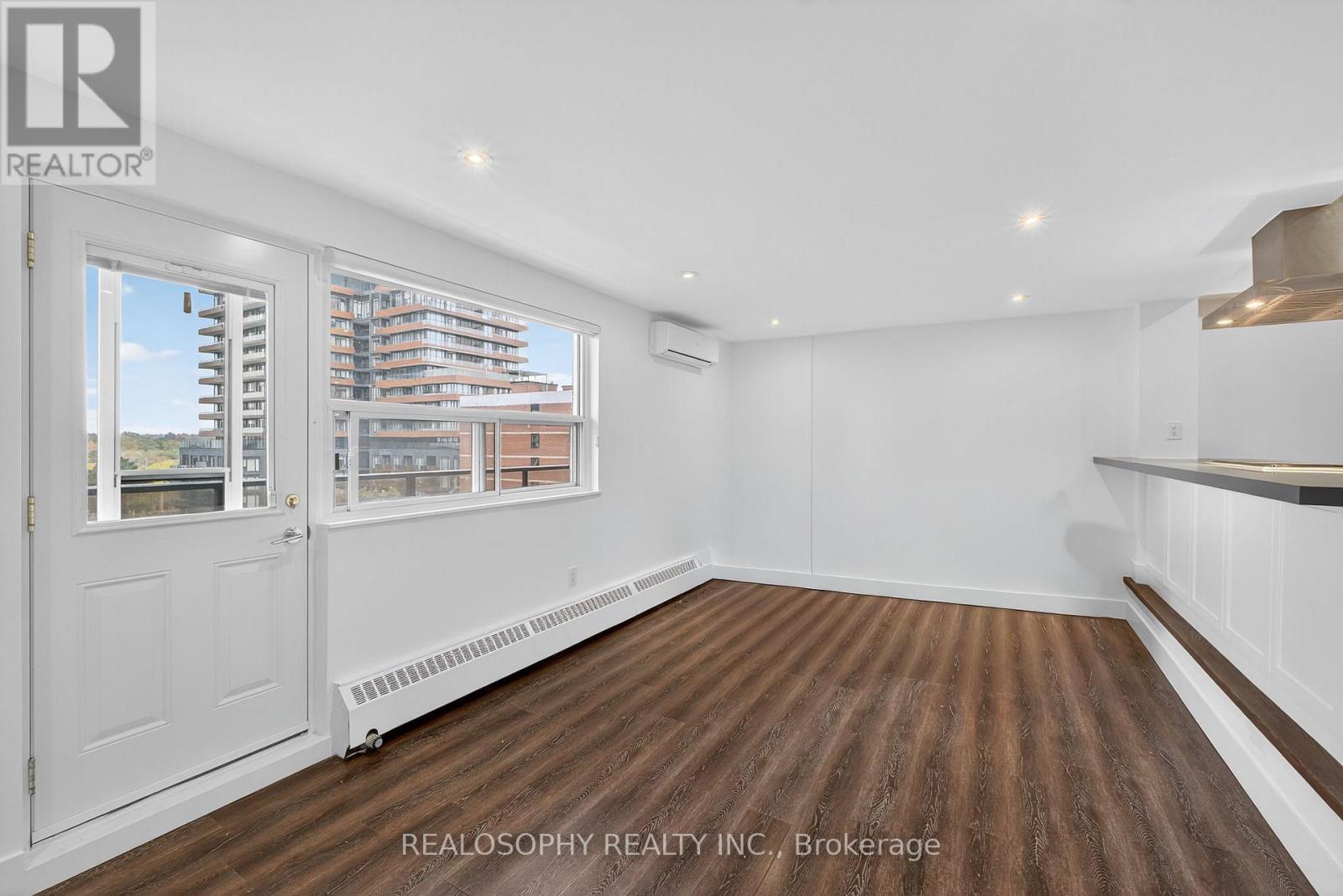 905 - 15 Elizabeth Street N, Mississauga, Ontario  L5G 2Z3 - Photo 22 - W12483786