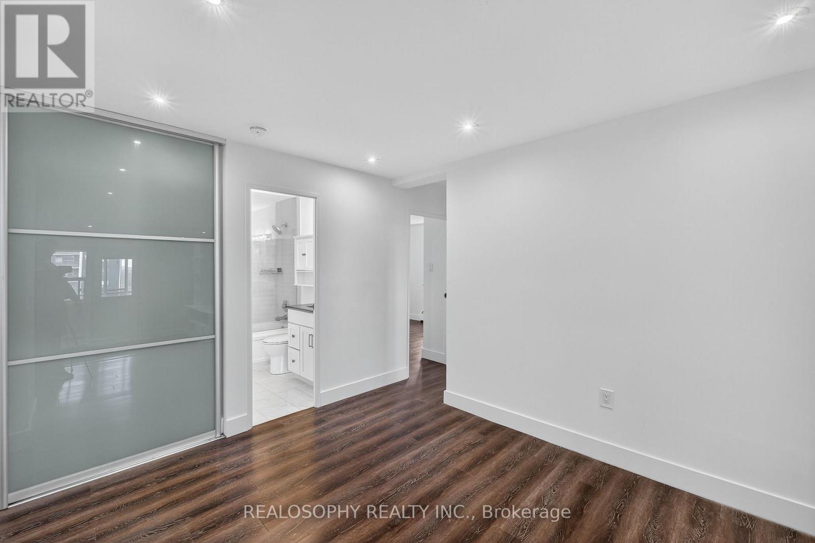 905 - 15 Elizabeth Street N, Mississauga, Ontario  L5G 2Z3 - Photo 25 - W12483786