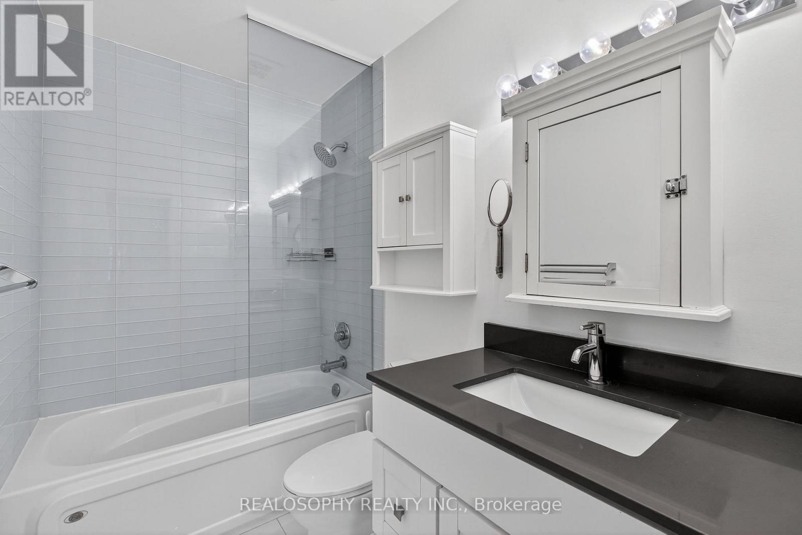 905 - 15 Elizabeth Street N, Mississauga, Ontario  L5G 2Z3 - Photo 26 - W12483786