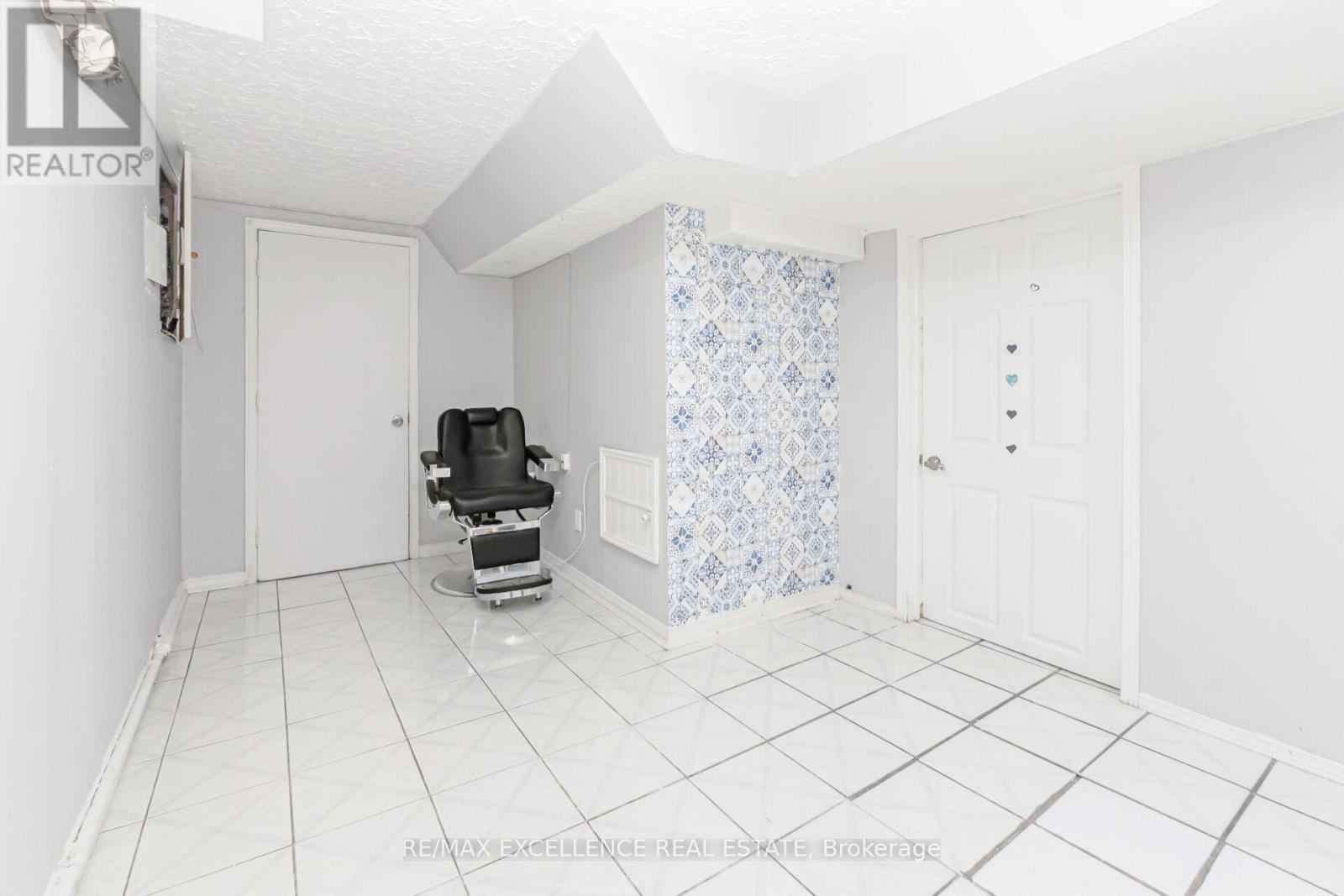 29 Faywood Drive, Brampton, Ontario  L6Y 4K3 - Photo 43 - W12483836