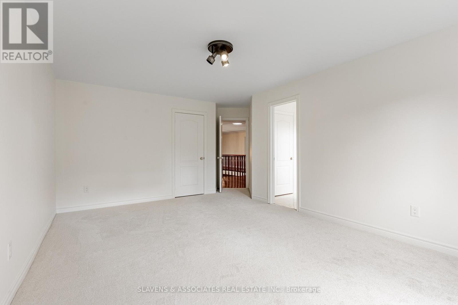 2397 Marisa Court, Mississauga, Ontario  L5K 2P7 - Photo 36 - W12483837
