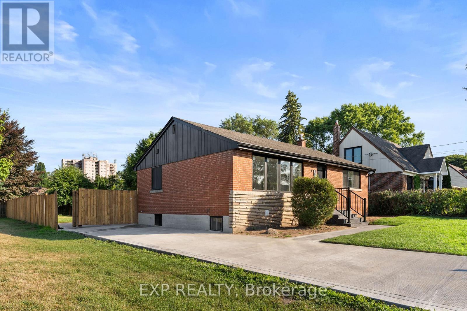 686 Wickens Avenue, Burlington, Ontario  L7T 3T2 - Photo 46 - W12483853