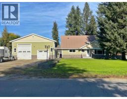 371 DEEJAY Road, barriere, British Columbia