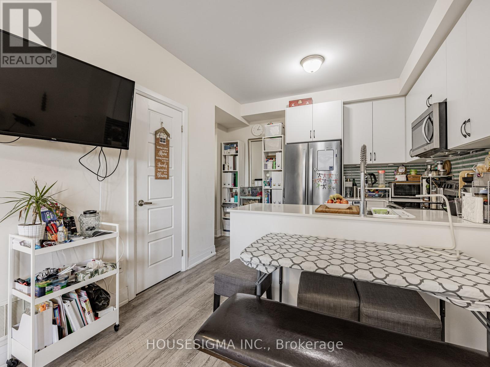 5 - 713 Lawrence Avenue W, Toronto, Ontario  M6A 1B4 - Photo 16 - W12483890