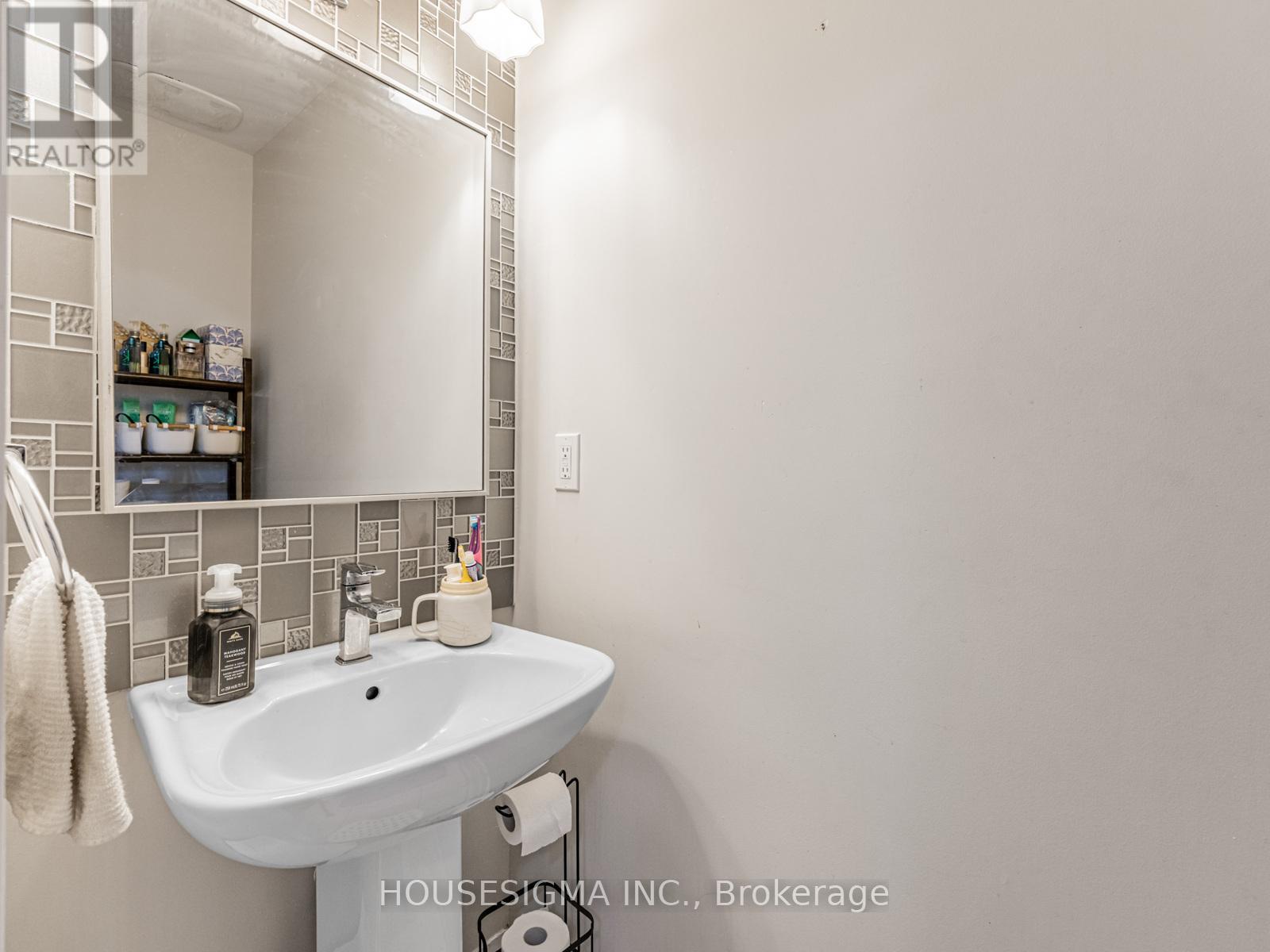 5 - 713 Lawrence Avenue W, Toronto, Ontario  M6A 1B4 - Photo 20 - W12483890