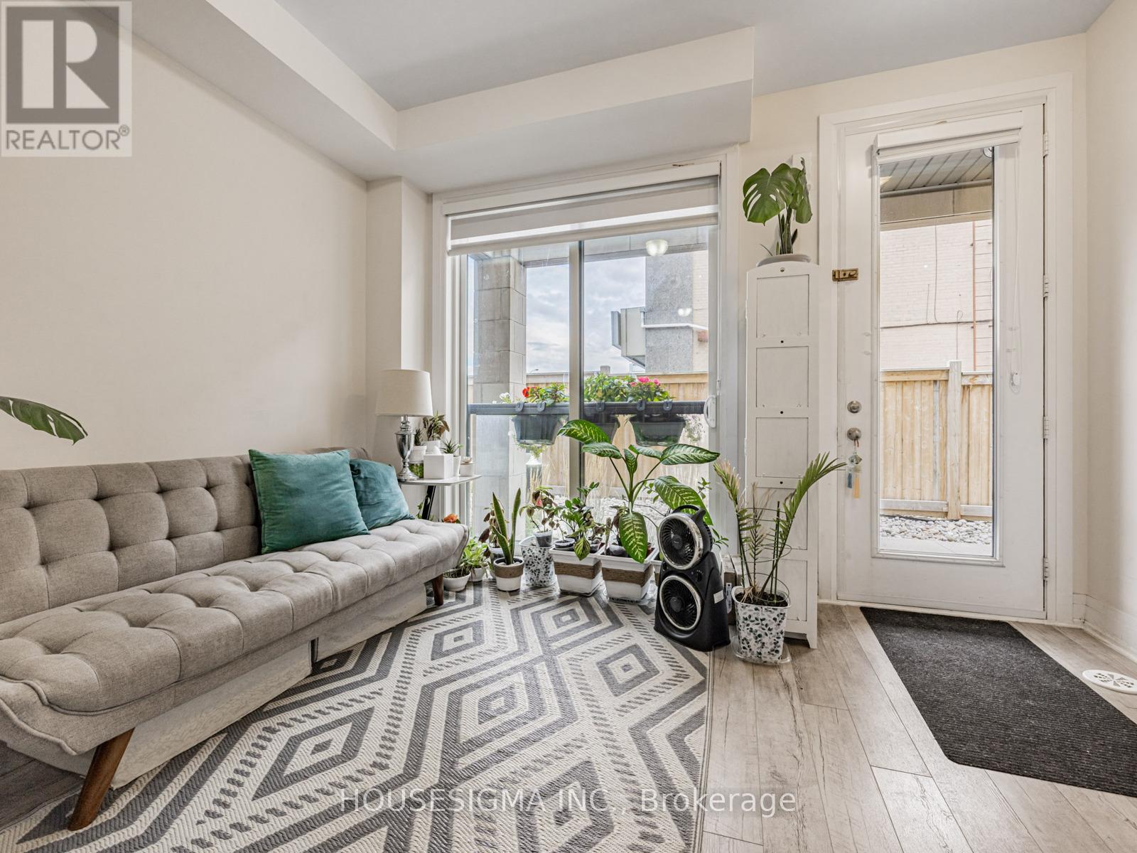 5 - 713 Lawrence Avenue W, Toronto, Ontario  M6A 1B4 - Photo 6 - W12483890