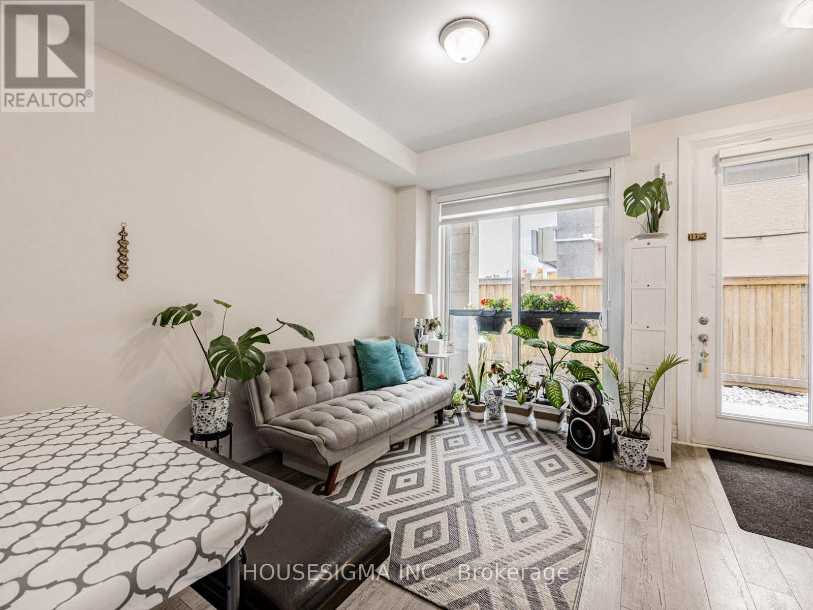 5 - 713 Lawrence Avenue W, Toronto, Ontario  M6A 1B4 - Photo 7 - W12483890