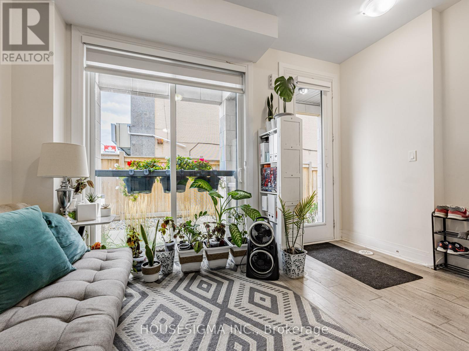 5 - 713 Lawrence Avenue W, Toronto, Ontario  M6A 1B4 - Photo 8 - W12483890