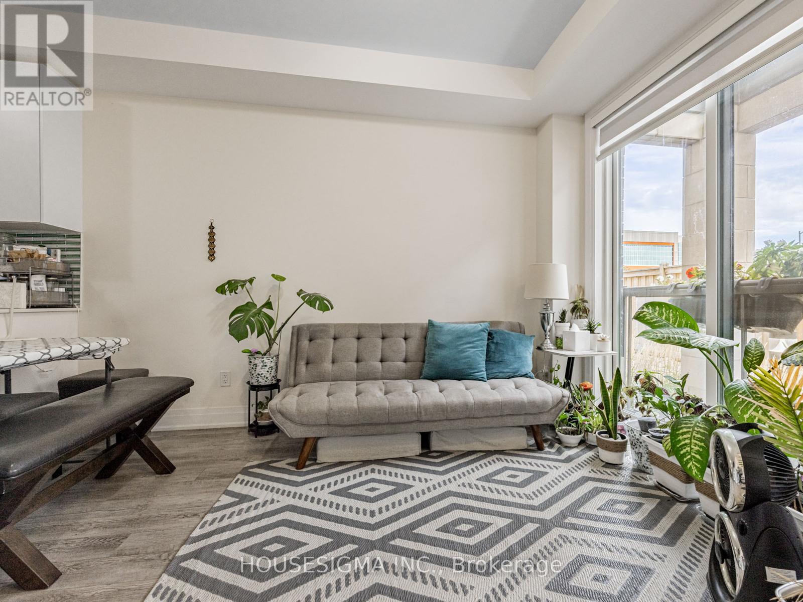 5 - 713 Lawrence Avenue W, Toronto, Ontario  M6A 1B4 - Photo 9 - W12483890