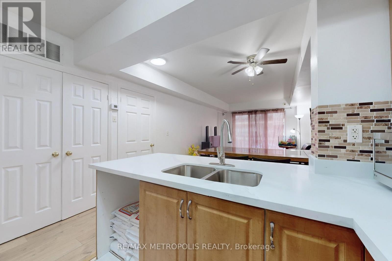 2025 - 3043 Finch Avenue W, Toronto, Ontario  M9M 0A4 - Photo 11 - W12483898