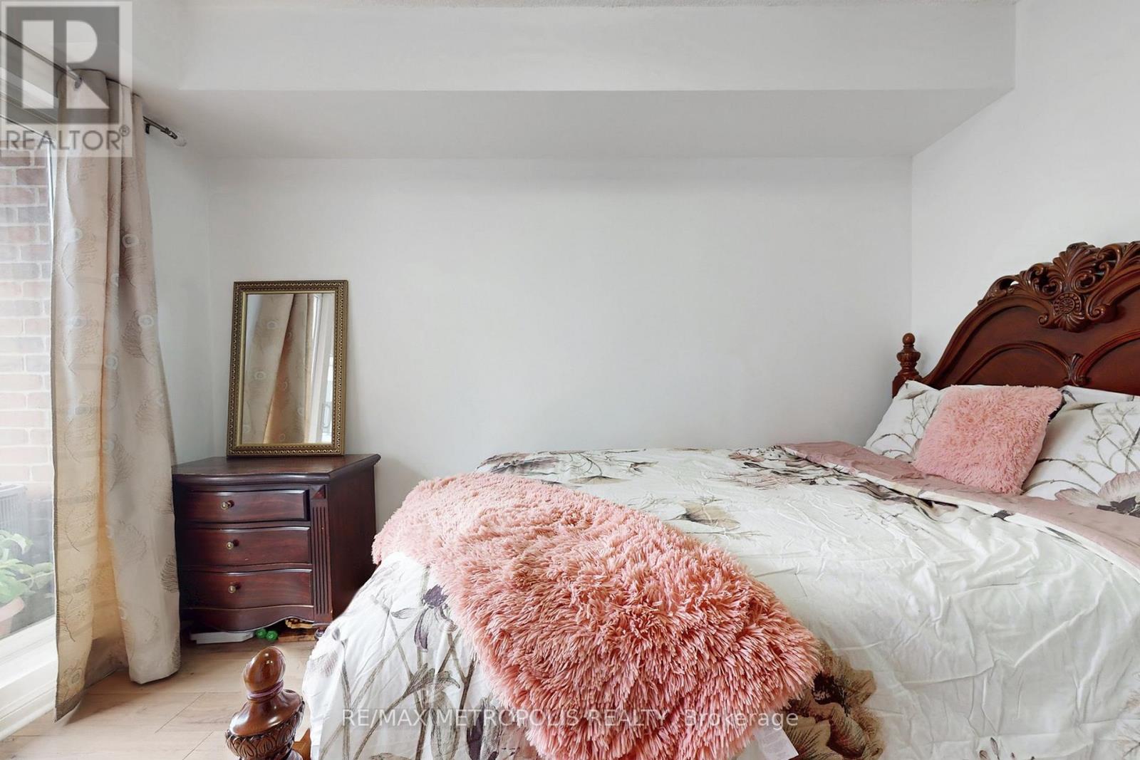 2025 - 3043 Finch Avenue W, Toronto, Ontario  M9M 0A4 - Photo 14 - W12483898