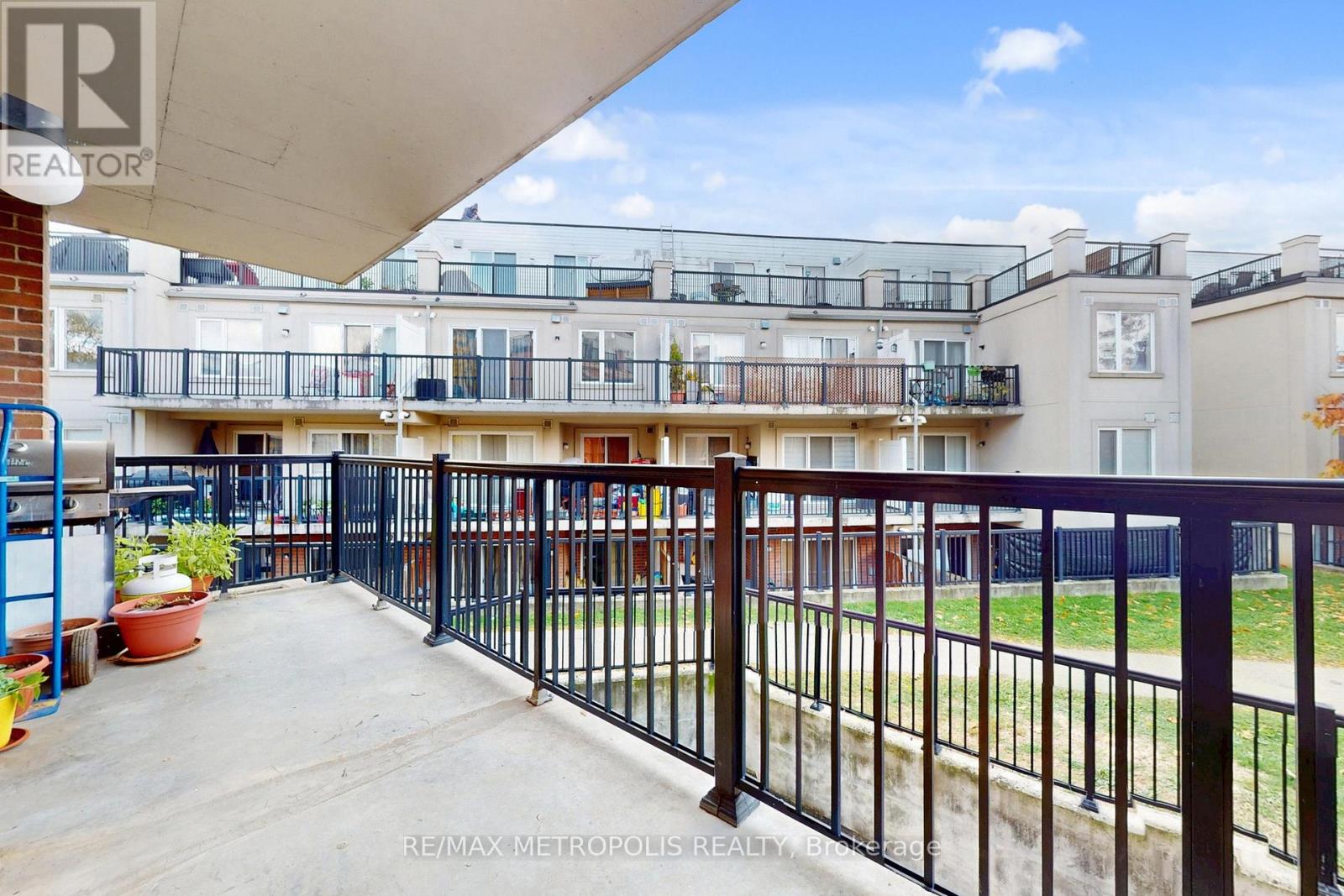 2025 - 3043 Finch Avenue W, Toronto, Ontario  M9M 0A4 - Photo 23 - W12483898